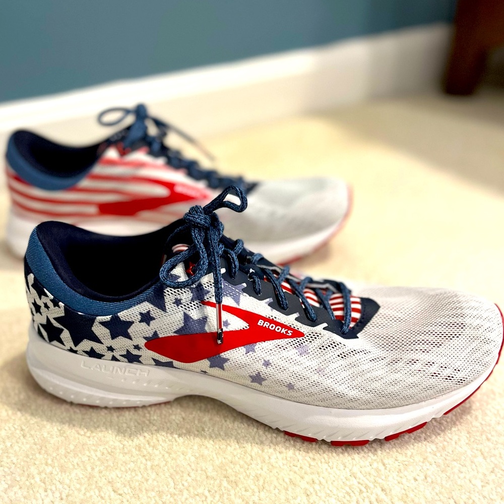Brooks Men’s Size 11 Patriotic Running Sneaker